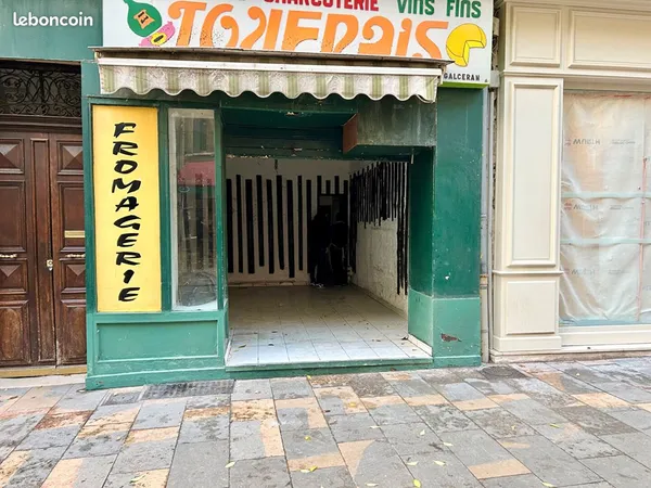 Murs commerciaux 28 m² TOULON 