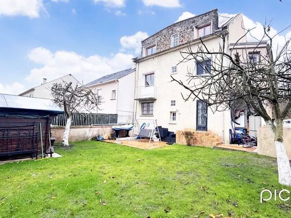Maison 8 pièces 150 m² 
