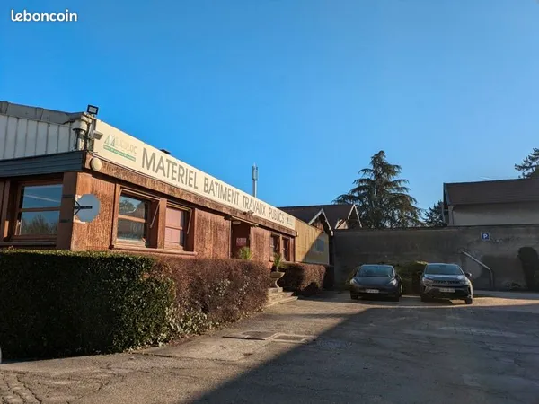 Bureau 1 030 m² 