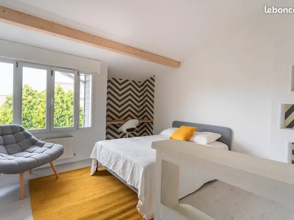 Chambre meublée avec salle d'eau privative avec Jardin à Bordeaux bastide 