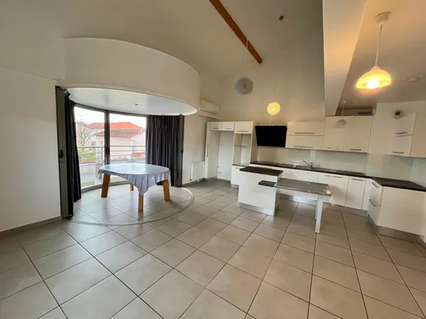 Plein centre de Craponne, appartement T4 en duplex de 96,84m 