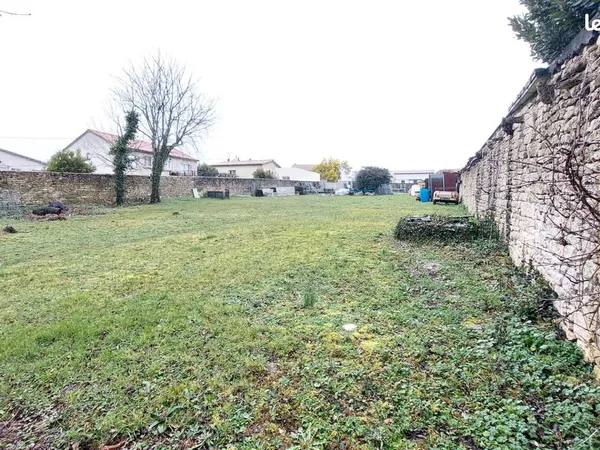Terrain 1700 m² NIORT 