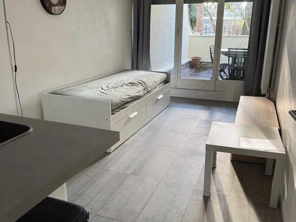 Studio avec terrasse à Créteil 