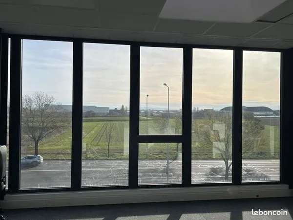 Bureau 198 m² 
