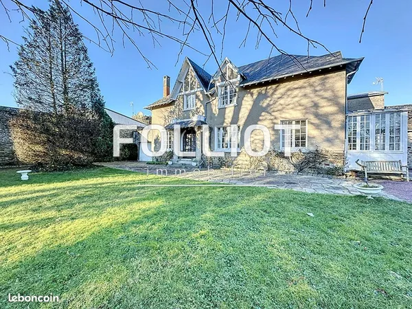 Propriété 7 pièces 178 m² 