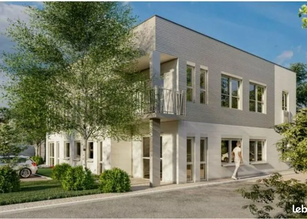 Local d'activité 481 m² 