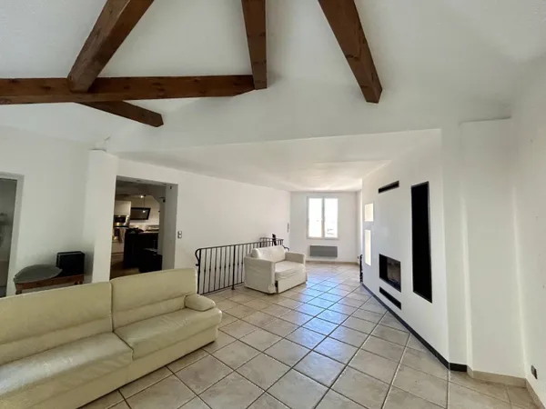 Maison 6 pièces 177 m² 