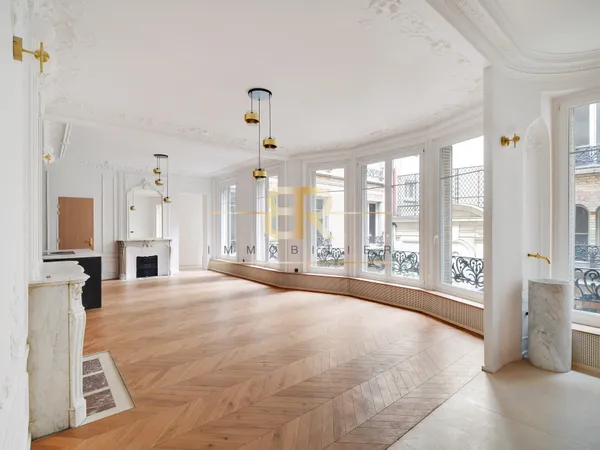 Haussmannien/Prestige/ParfaitEtat/Emplacement 