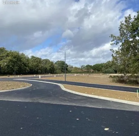 Terrain 792 m² 
