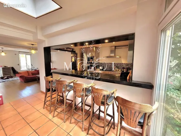 Maison 7 pièces 175 m² 