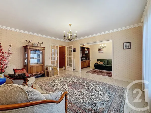 Appartement 4 pièces 79 m² 