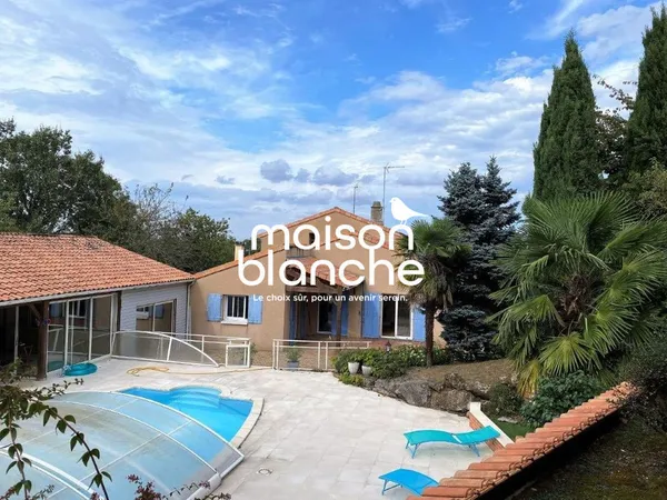 Maison familiale 159m2 - Bressuire 