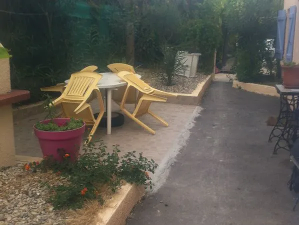 Laverune 10 mn de montpellier Faux F3 meublé dans villa 