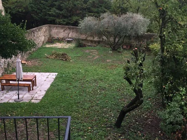 Maison de village avec jardin 