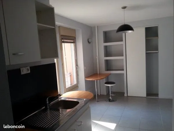 Centre ville - Studio meublé - récent - 20 m² 