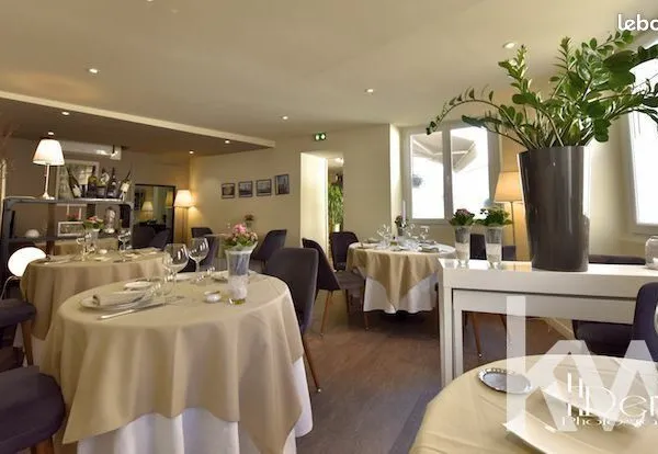 Fonds de commerce restaurant 192 m² 