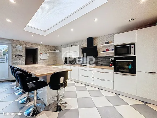 Maison 205 m² Raismes 
