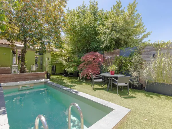 Belle Maison en pierre de 163 m² avec piscine et dépendance Bordeaux 