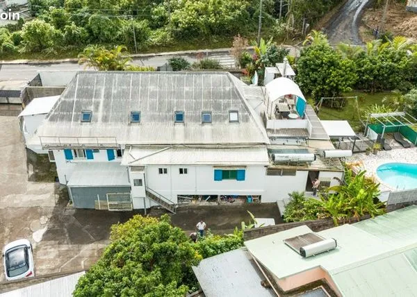 Ensemble immobilier 14 pièces 276 m² 