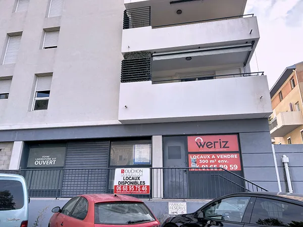Local commercial 185 m² 