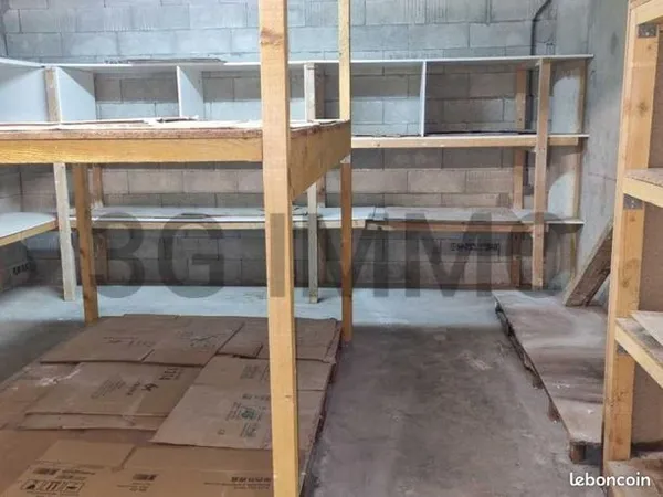 Local commercial 1 pièce 35 m² 