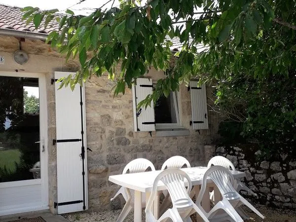 Location meublée entre Périgueux et Brive (DORDOGNE ) 