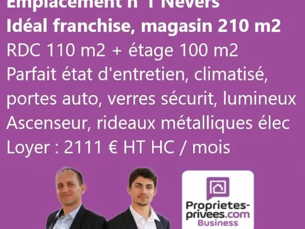 Local commercial 210 m²