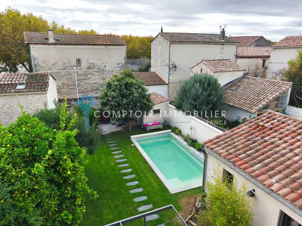 DPT(13) BOULBON A VENDRE MAISON DE VILLAGE DE 142m2 