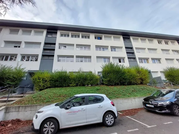 Appartement 4 pièces 63 m² 