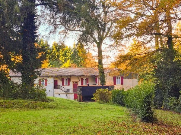 Maison 17 pièces 450 m² 