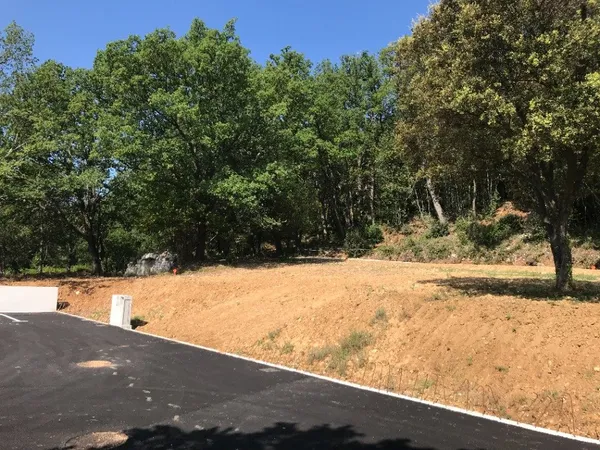 Terrain 400 m² 