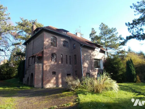 Maison 12 pièces 280 m² 