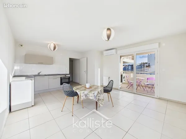 Appartement 2 pièces 4 585 m² 