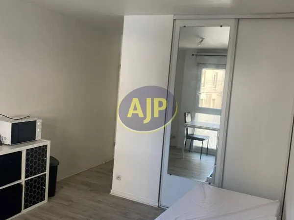 Appartement 1 pièce 18 m² 