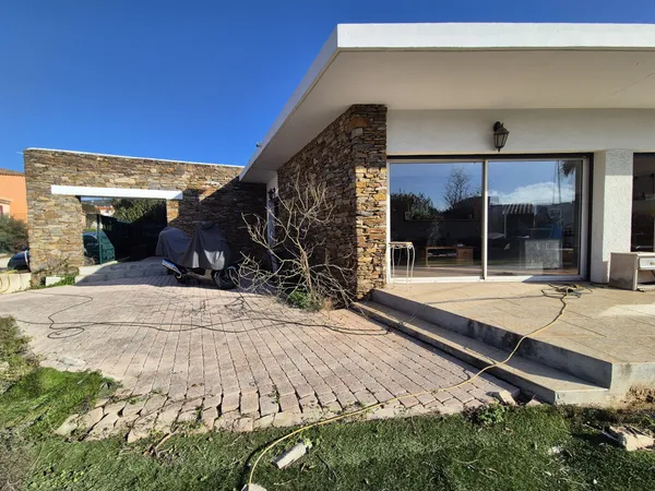 Maison de plain-pied HYERES 