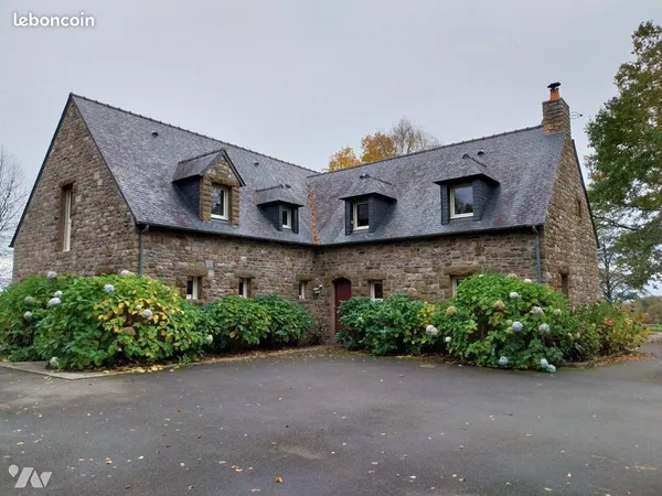 Maison 10 pièces 273 m² 
