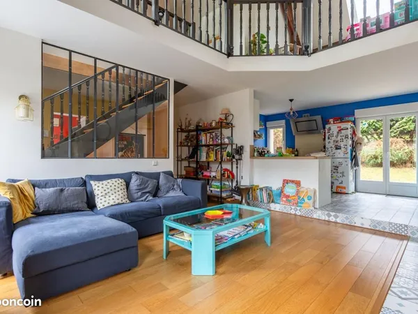 Maison 6 pièces 134 m² 