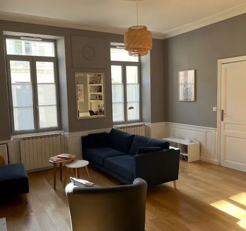 EN EXCLUSIVITE Maison Bourgeoise de Charme, Rénovée avec Goût située dans le quartier du Jardin 