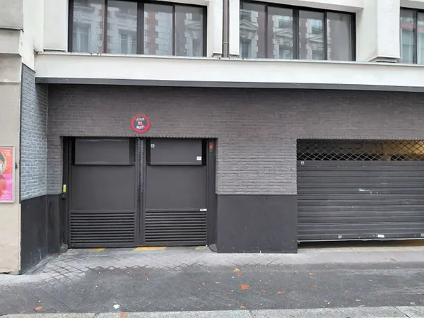 75019 Laumière Parking 