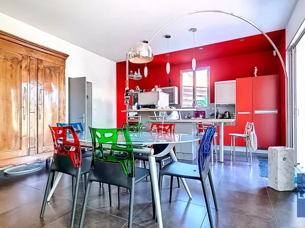Maison 23 pièces 378 m² 