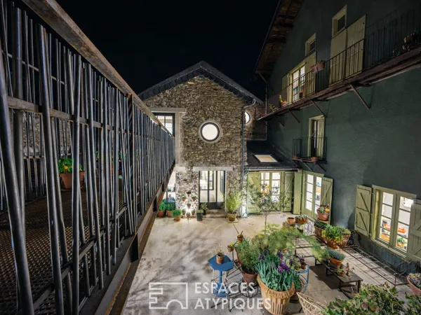 Maison d'hôtes haut-de-gamme et son bistrot rénovés par un architecte en Ariège sur le GR10 
