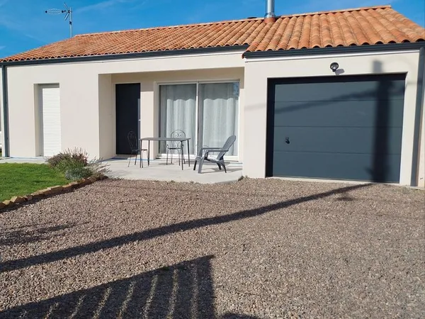 🏡 Maison récente 68 m² - 2 chambres + garage - Terrain clos 400² 