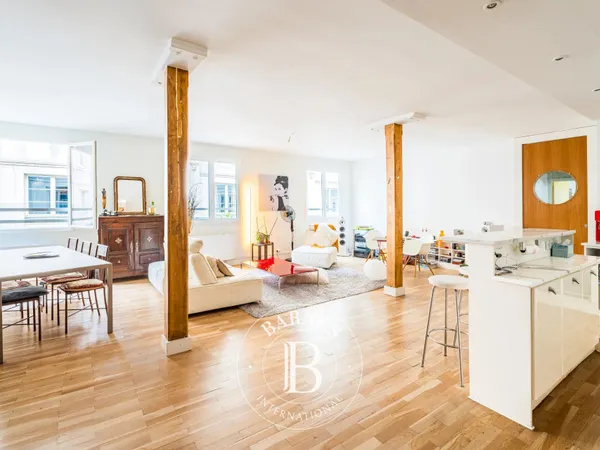 Paris 11e - Goncourt - Loft Familial - Beaux volumes - Calme 