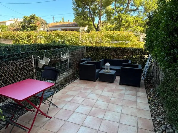 Studio 1 pièce 30 m² 