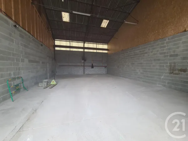 Local commercial 110 m² 