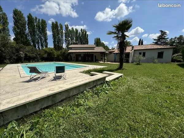 Maison 7 pièces 234 m² 