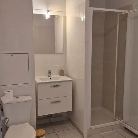 A louer studio meuble à OULLINS 