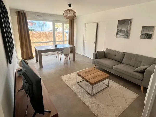 Appartement rénové T4 Angers/Morellerie 