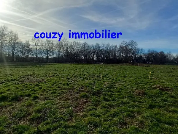 Terrain 917 m² CASTELSARRASIN 