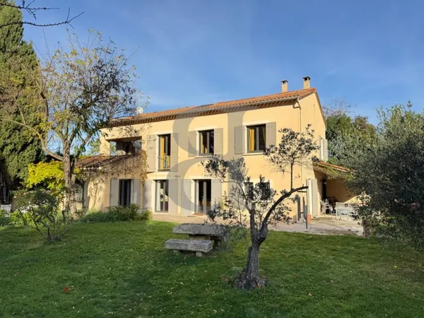 Superbe maison dans un quartier recherché de Saint Rémy de Provence 